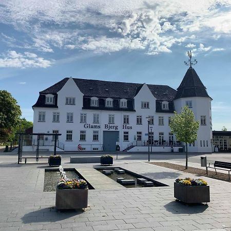 Glamsbjerghus Aparthotel Kültér fotó