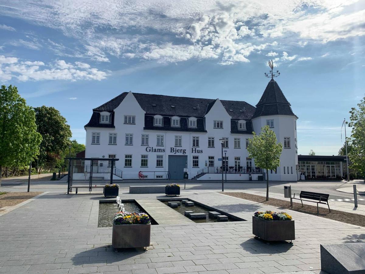 Glamsbjerghus Aparthotel Kültér fotó