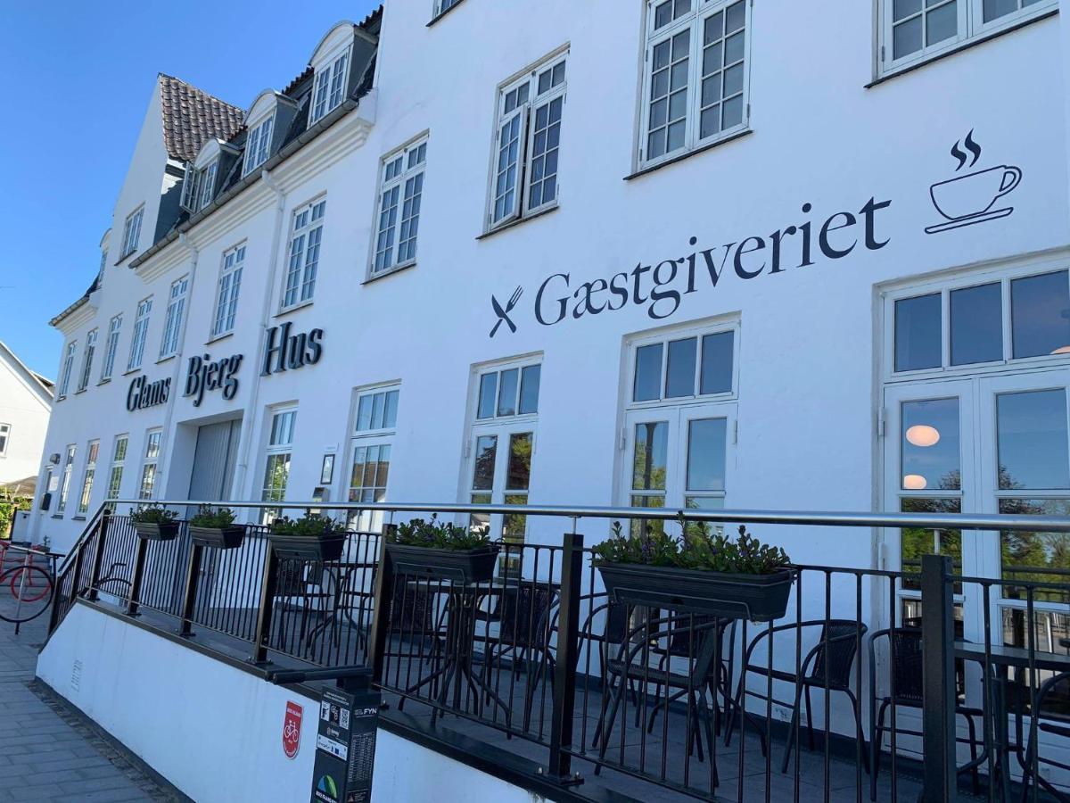 Glamsbjerghus Aparthotel Kültér fotó